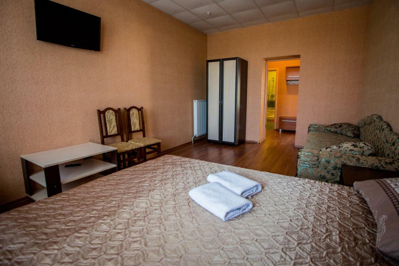 Art Hotel Izmail Εξωτερικό φωτογραφία